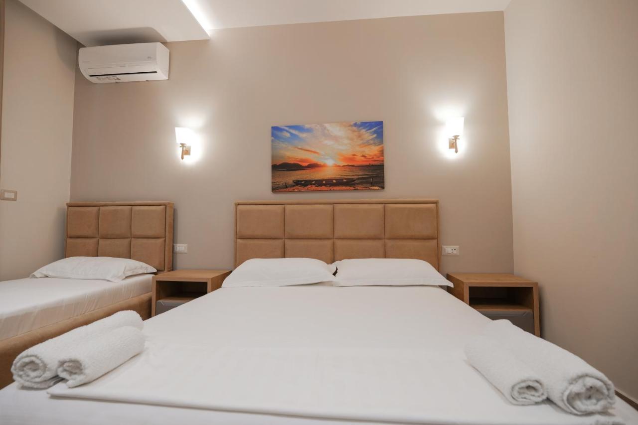 Hotel Roalb Radhimë Εξωτερικό φωτογραφία
