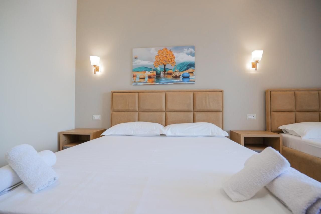 Hotel Roalb Radhimë Εξωτερικό φωτογραφία